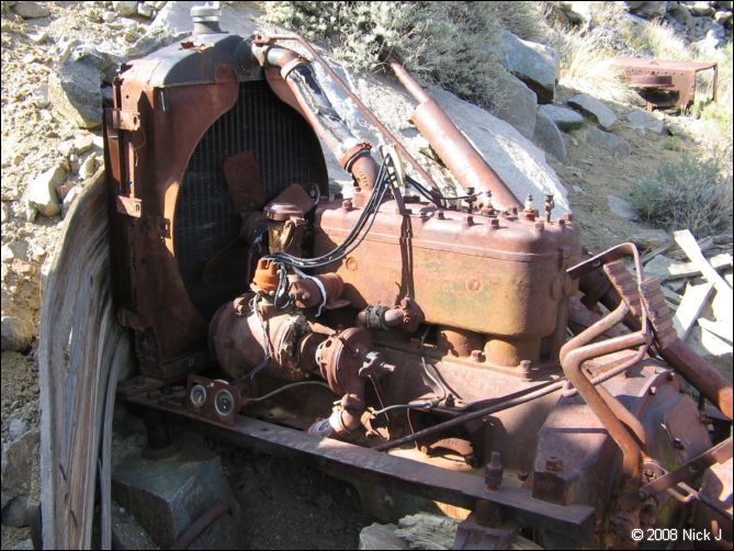2008-04_inyo_saline_img_0165.jpg