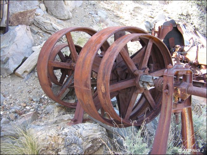2008-04_inyo_saline_img_0168.jpg