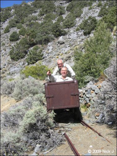 2009-04-inyo-lone-miner-nj-178.jpg