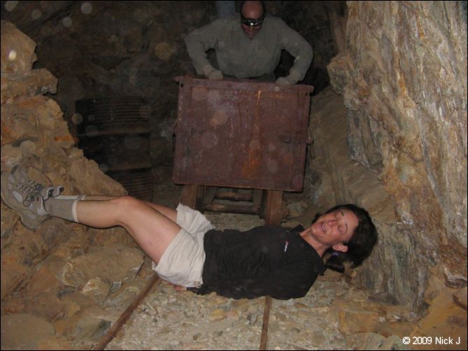 2009-04-inyo-lone-miner-nj-184.jpg